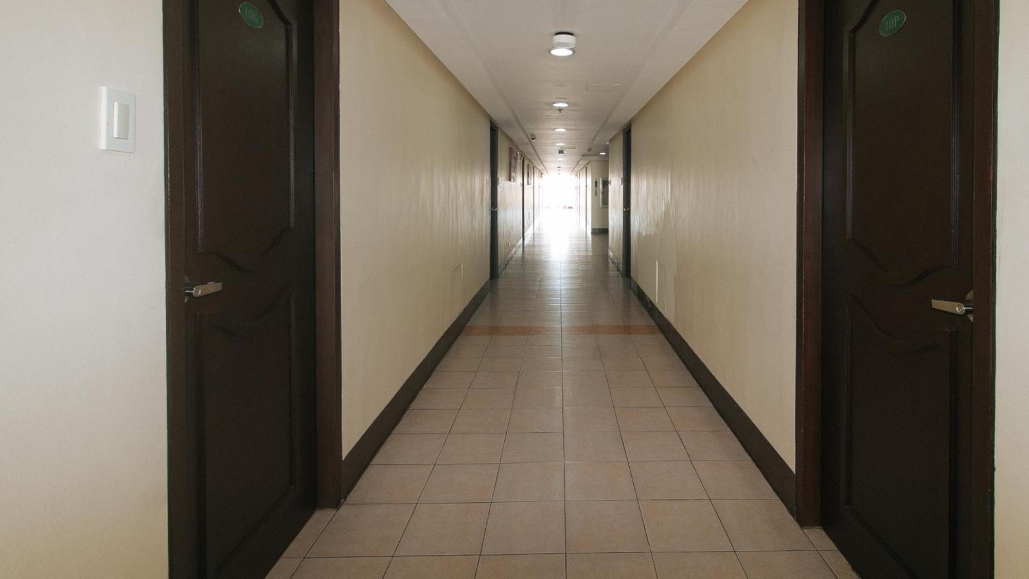 Reddoorz At Bp International Powerhouse Inc Near Sm Manila Hotel Exterior photo